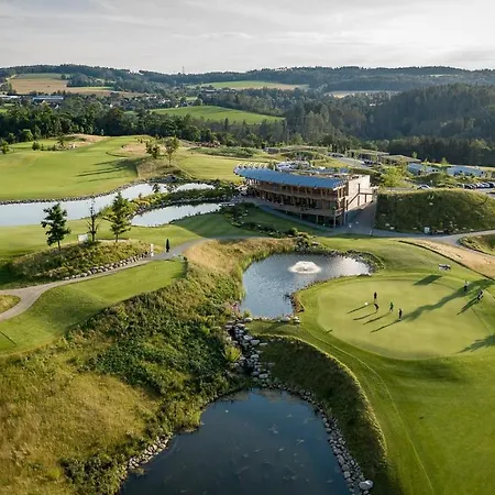 Panorama Golf Resort *